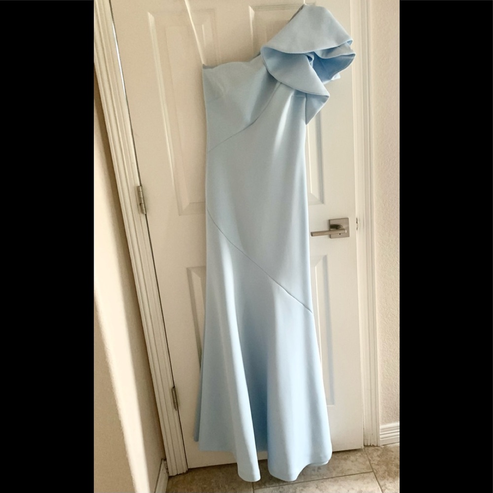 Betsey and Adam size 4 blue one shoulder ruffle gown